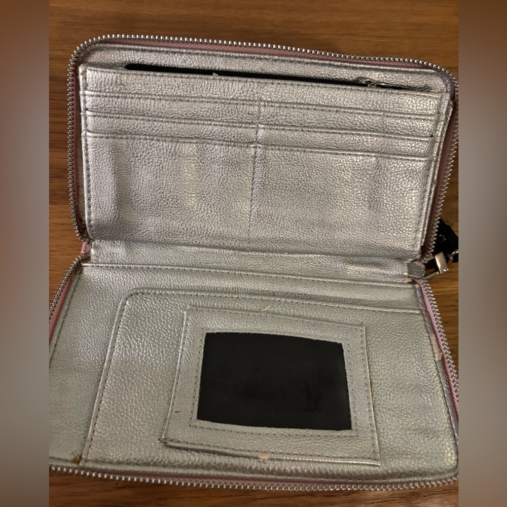 Betsey Johnson crab-themed wallet and wristlet pre loved slight wear - Picture 12 of 13